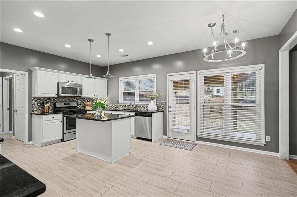 3241 Citation Avenue NW