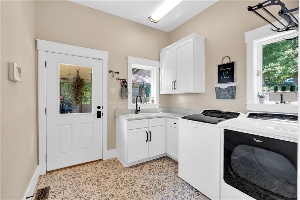 52 Waterside Drive SE