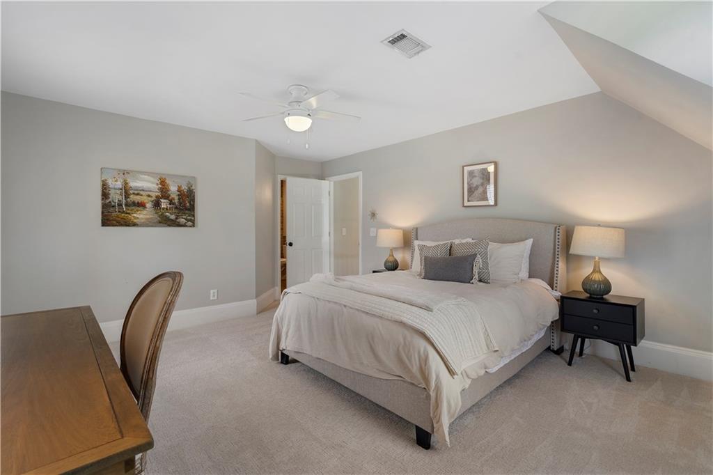 1174 Bowerie Chase