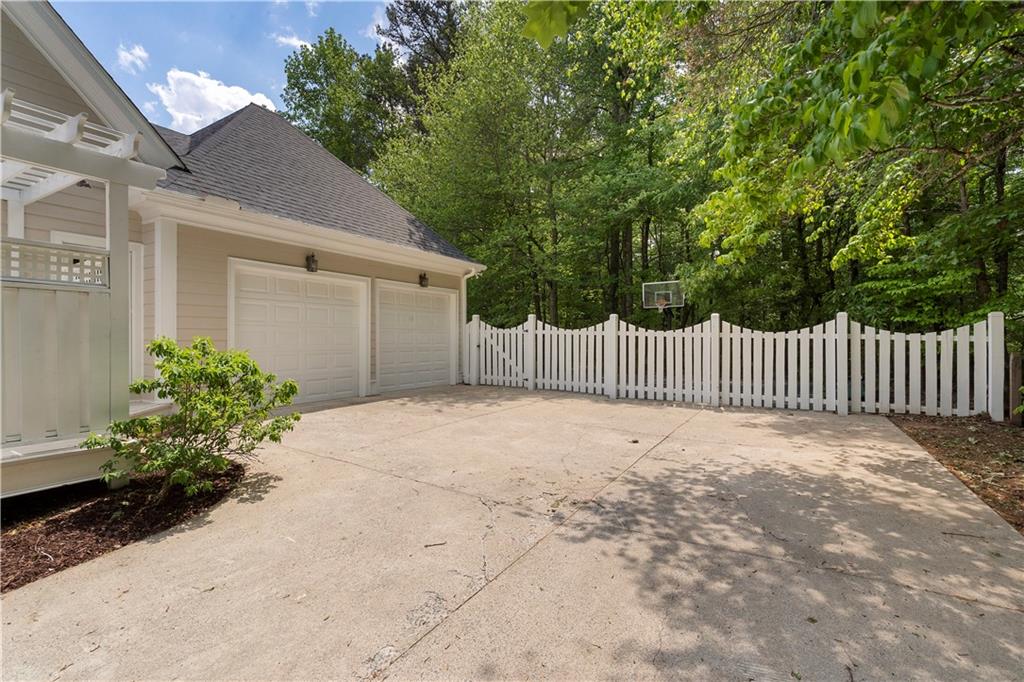 1174 Bowerie Chase