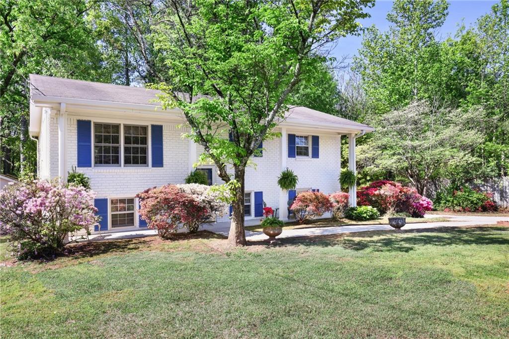 1995 Calvary Hill Court SW