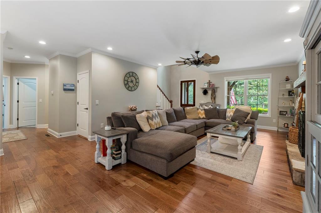 230 Mcarthur Drive