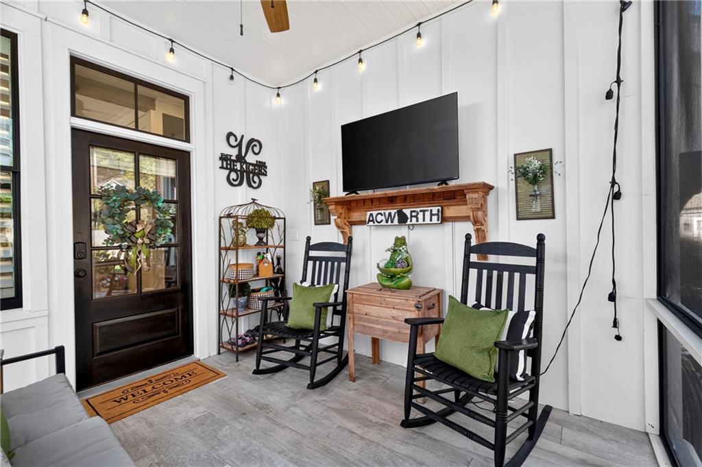 4112 Beverly Place