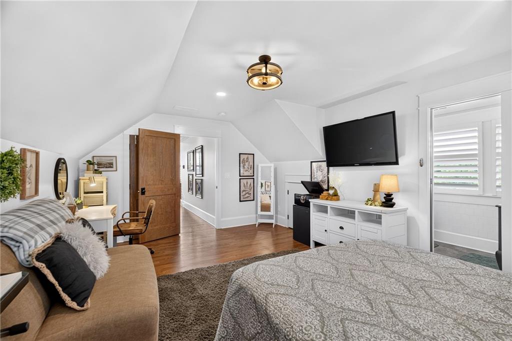 4112 Beverly Place