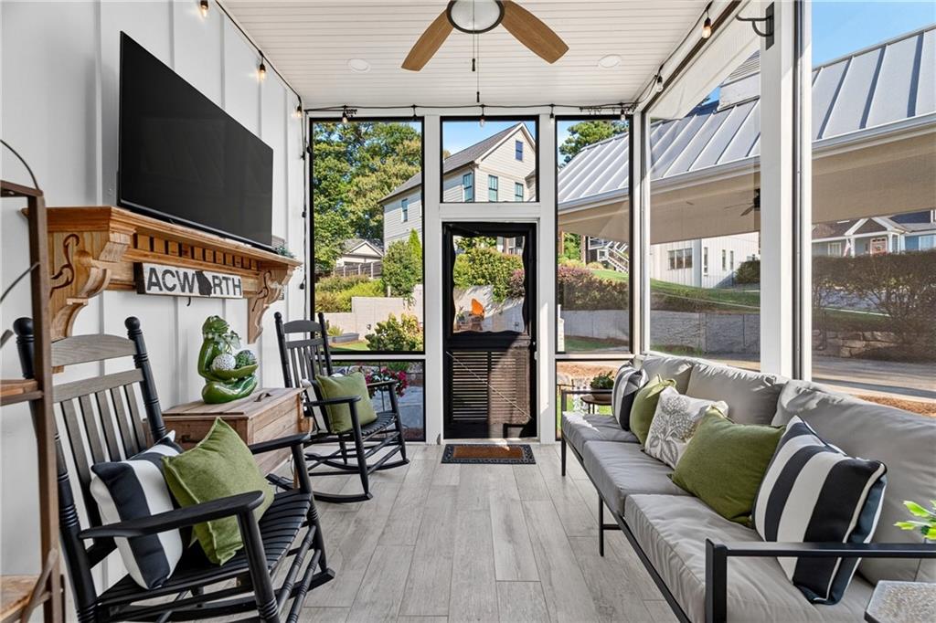 4112 Beverly Place