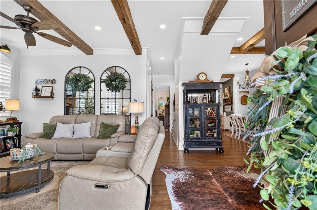 4112 Beverly Place