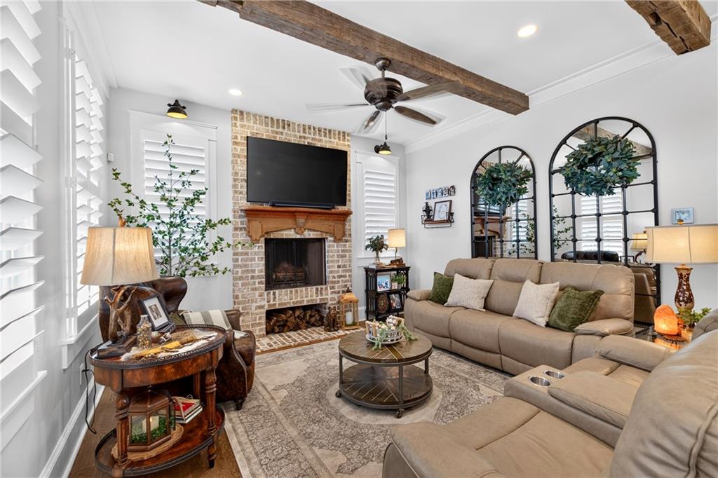 4112 Beverly Place