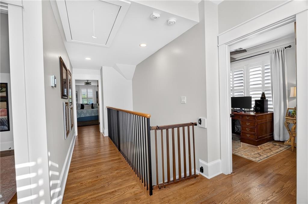 4112 Beverly Place