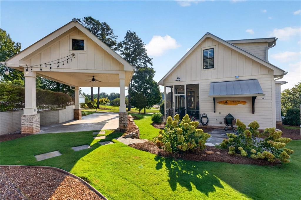 4112 Beverly Place