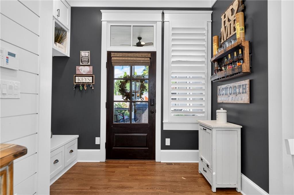 4112 Beverly Place