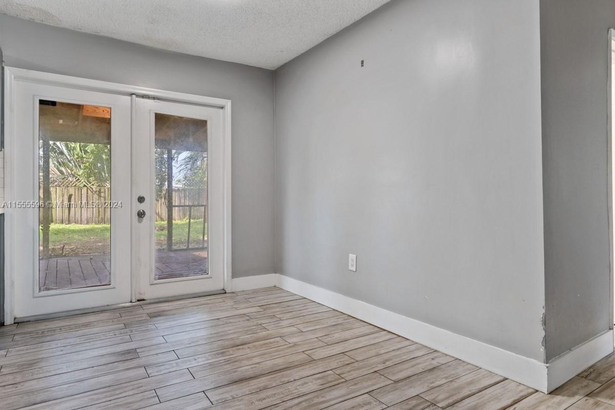 301 NW 51st St