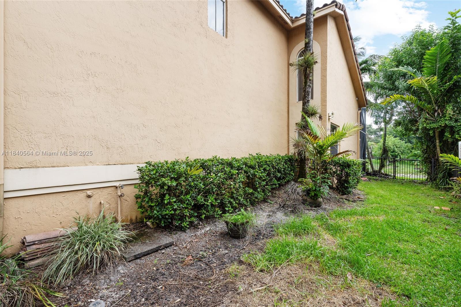 5919 NW 59th Ave
