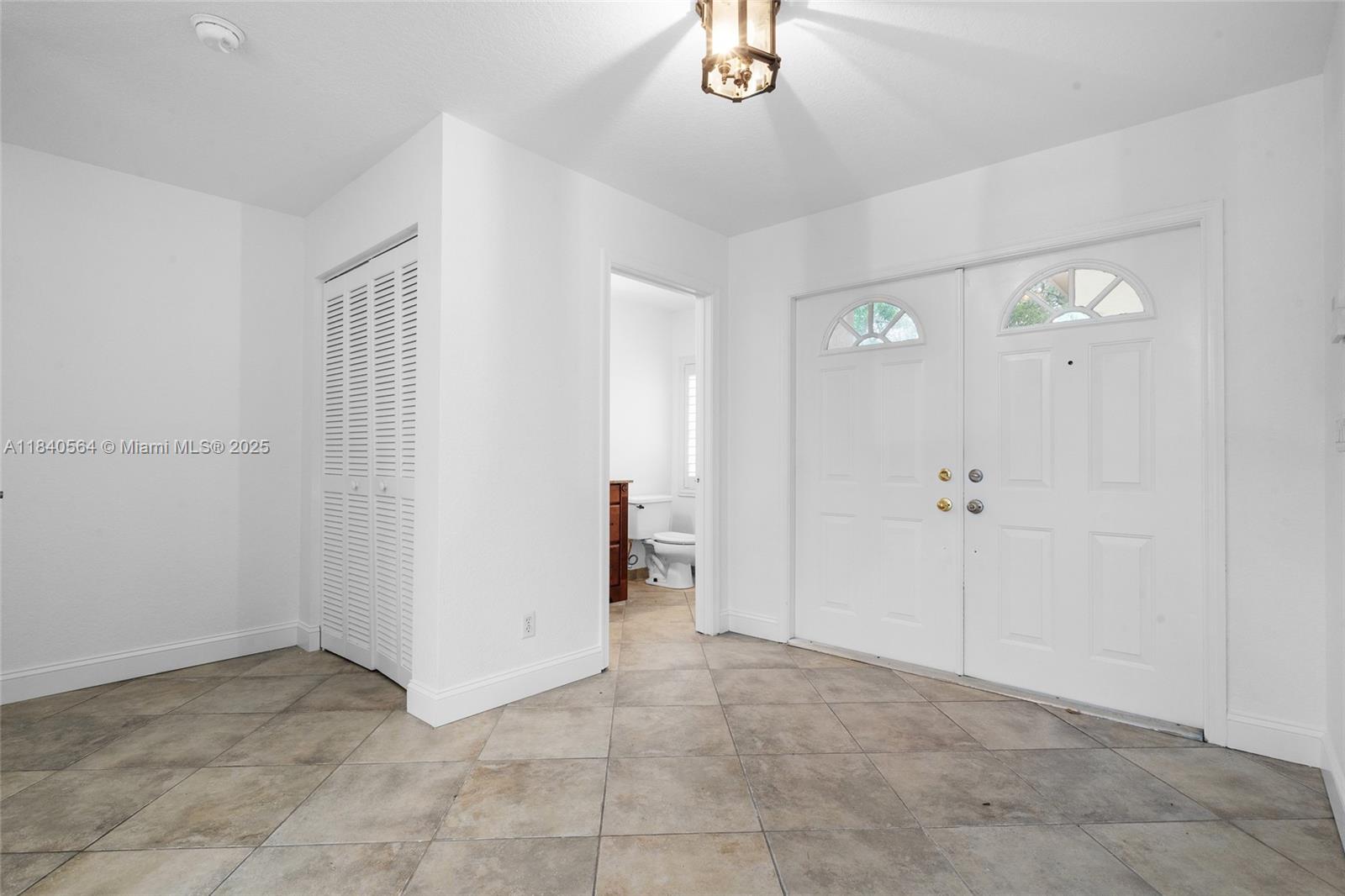 5919 NW 59th Ave