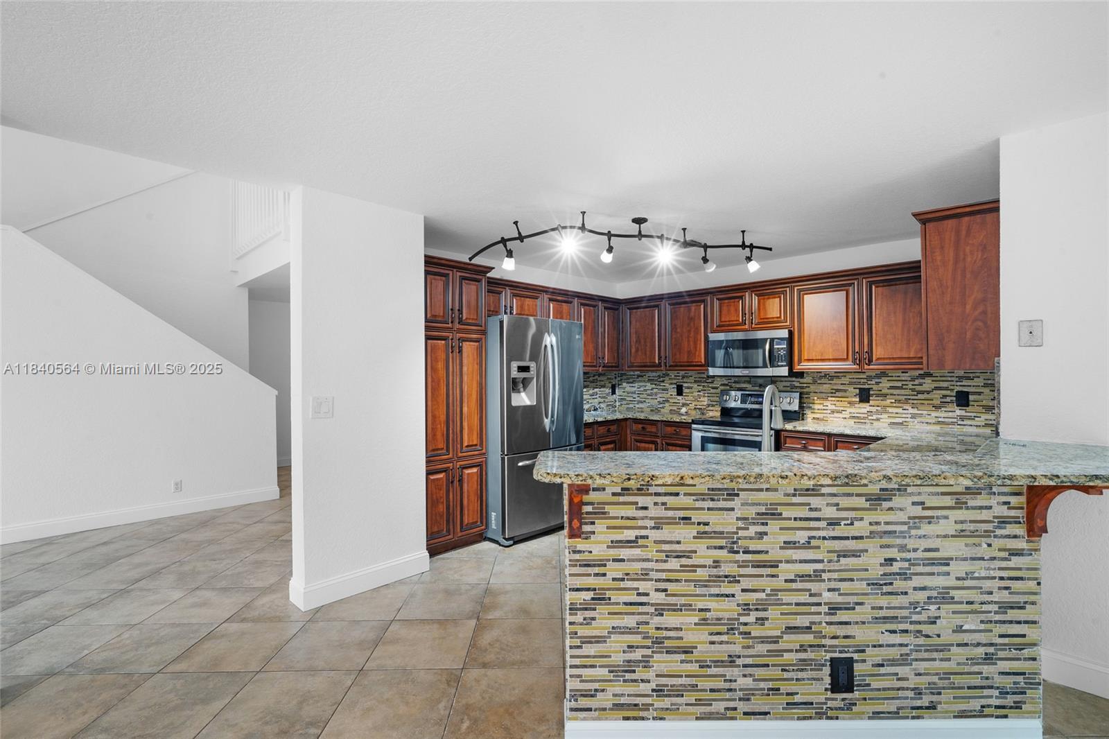 5919 NW 59th Ave