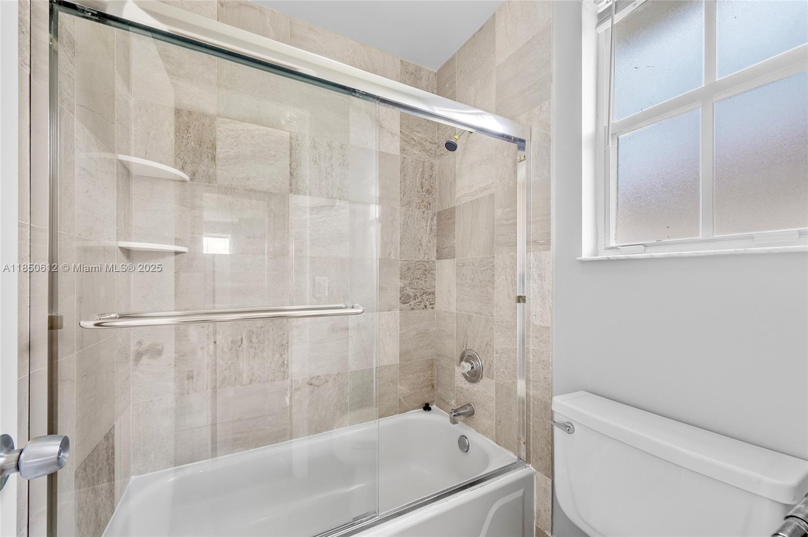 3226 W Buena Vista Dr