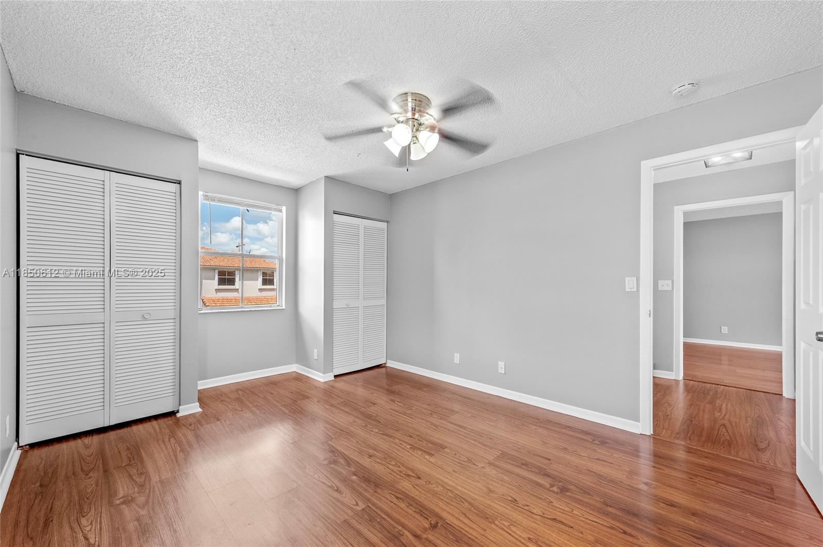 3226 W Buena Vista Dr