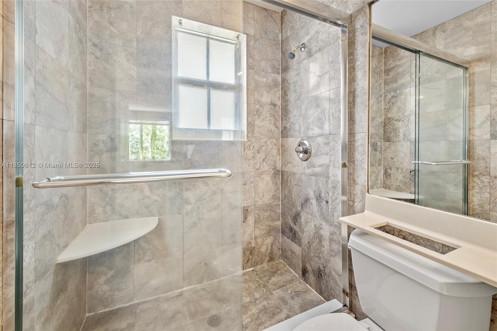 3226 W Buena Vista Dr