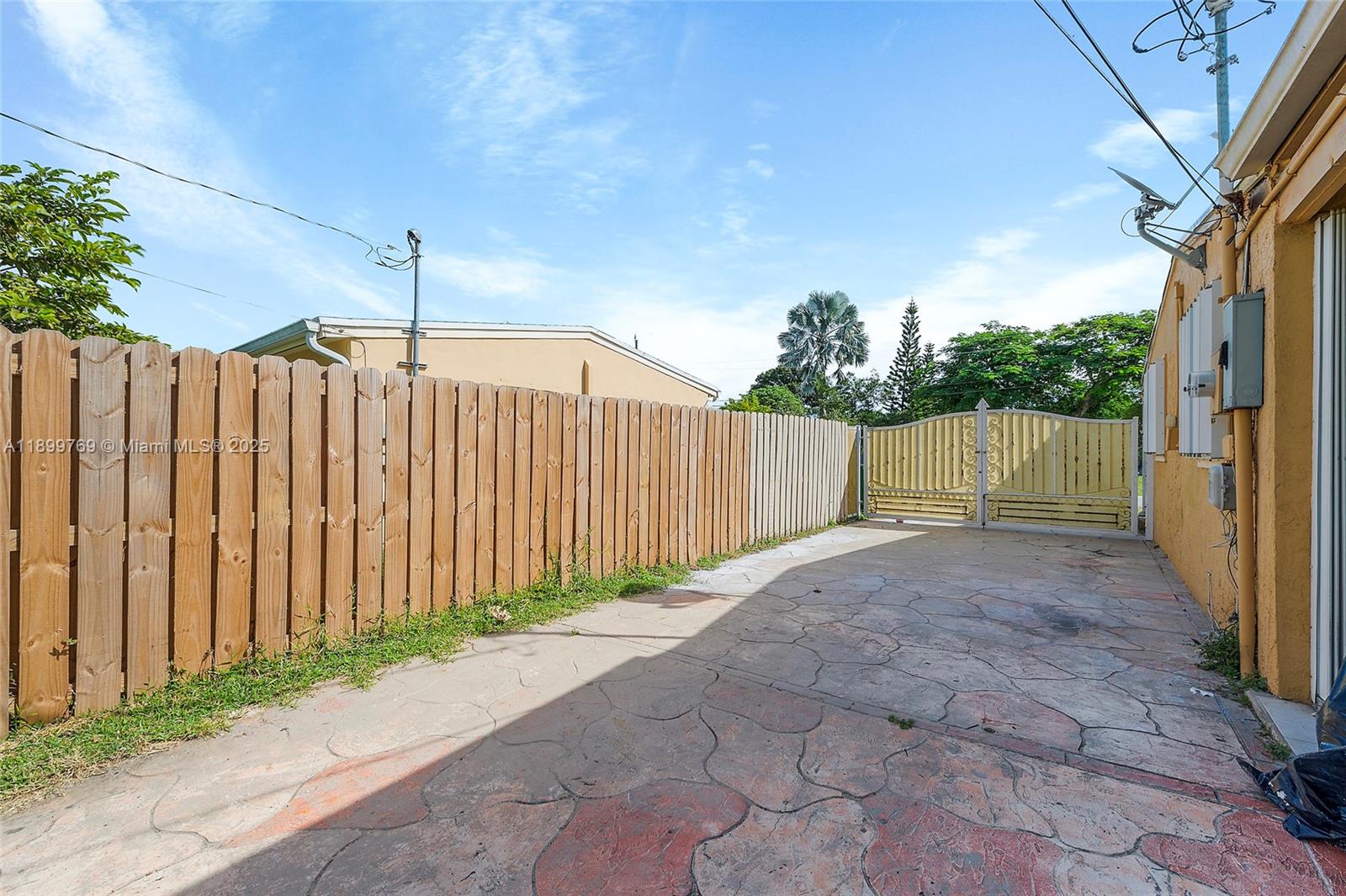 2545 NW 59th Ave