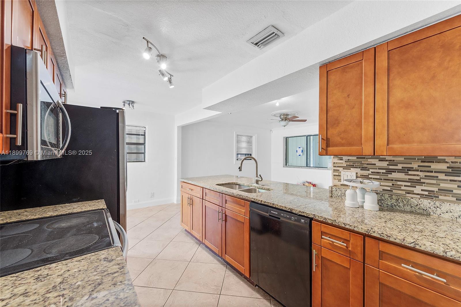 2545 NW 59th Ave