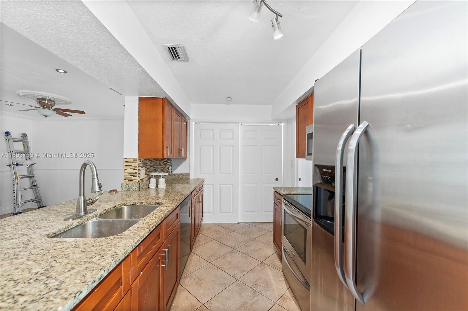2545 NW 59th Ave