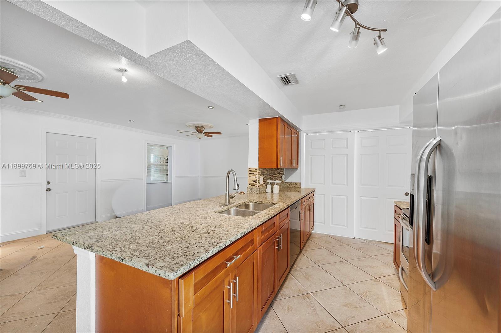 2545 NW 59th Ave