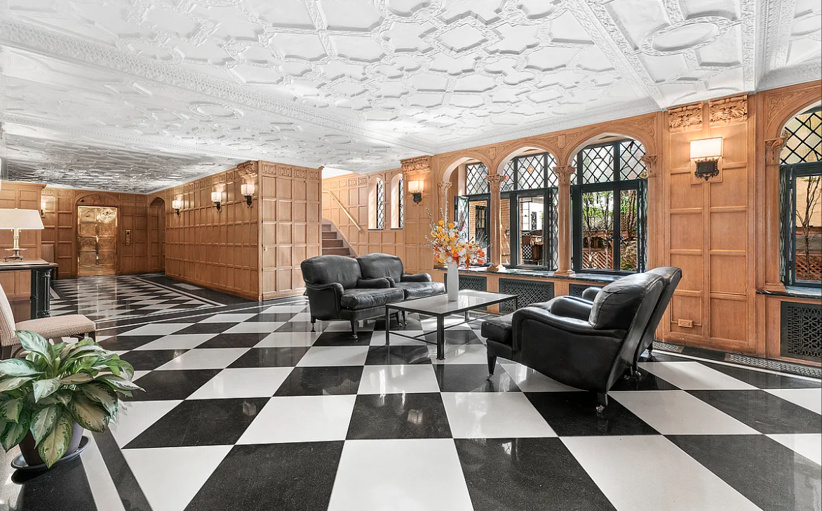 28 E 10th Street 10B