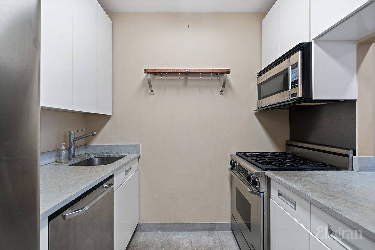 99 John Street 2210