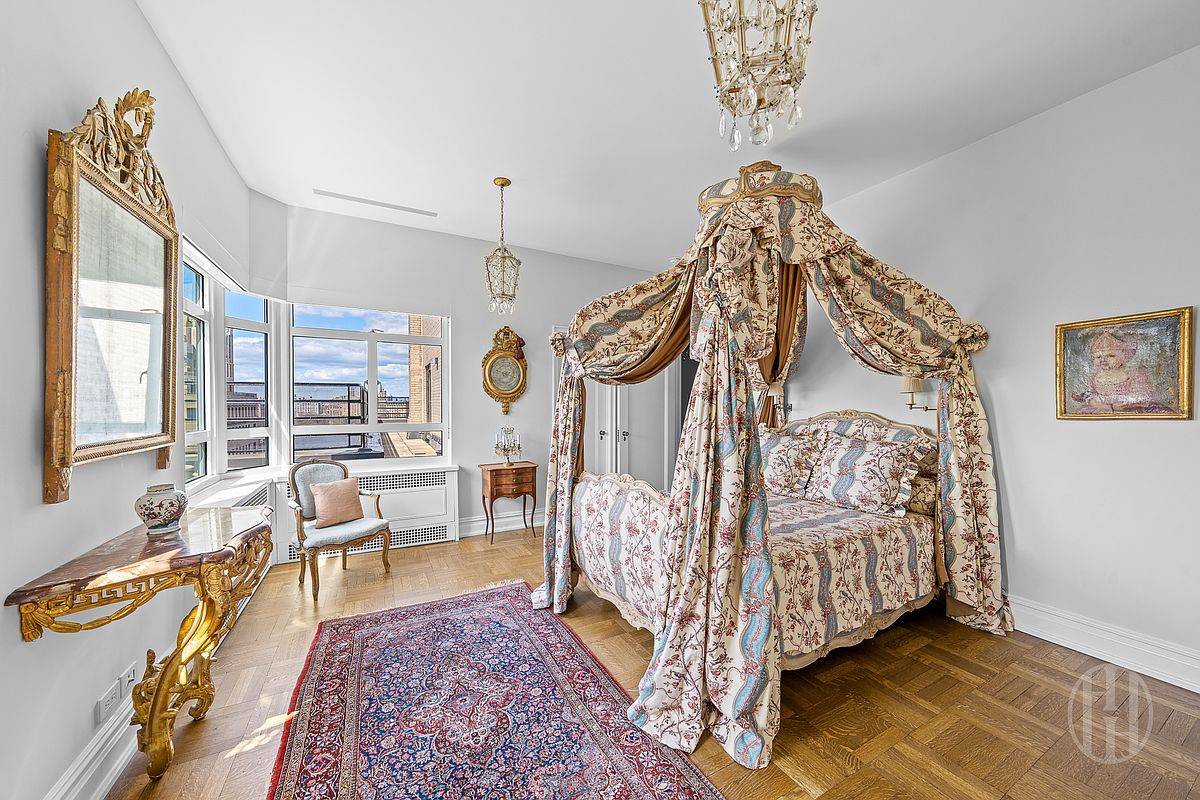 19 E 88th Street PHD