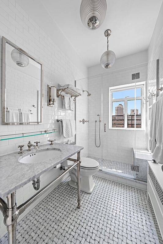 19 E 88th Street PHD