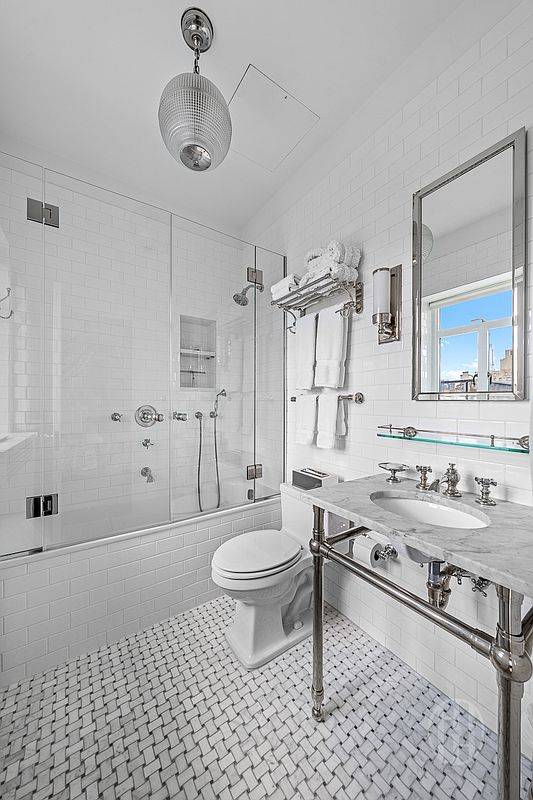 19 E 88th Street PHD