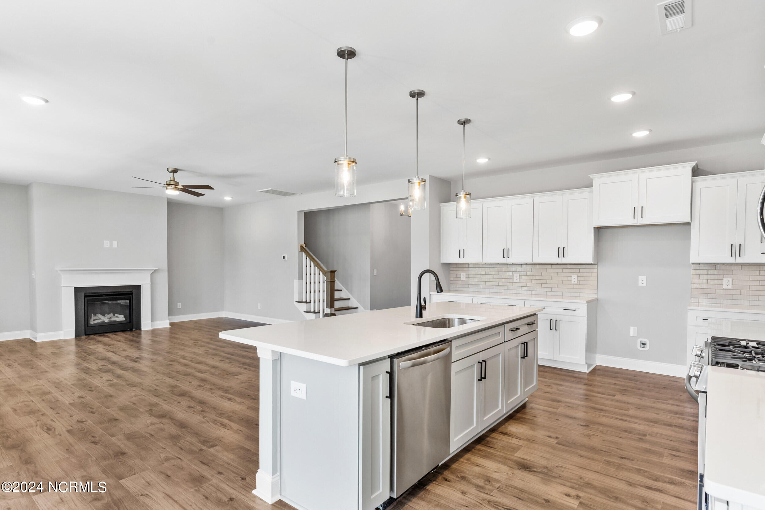 266 Sailor Sky Way, 416