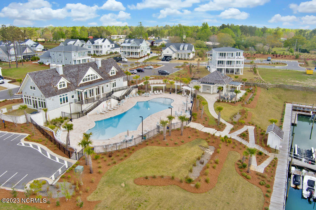 200 213 E Keel East Drive