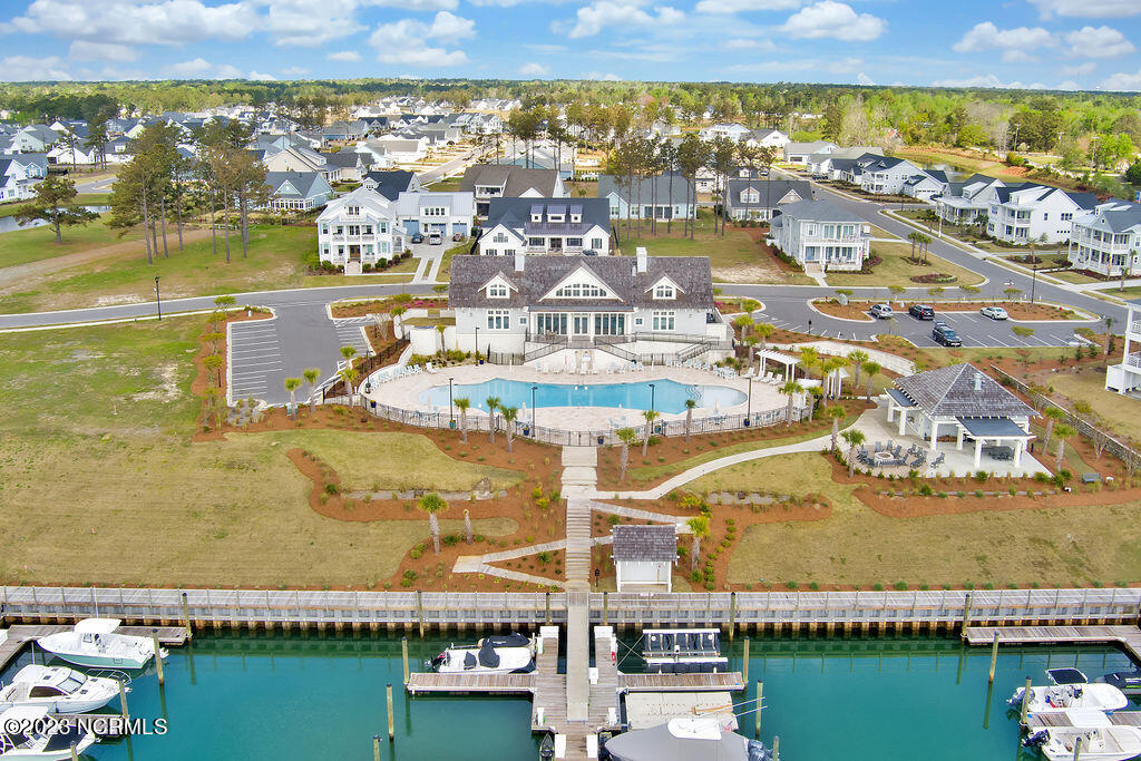 200 213 E Keel East Drive