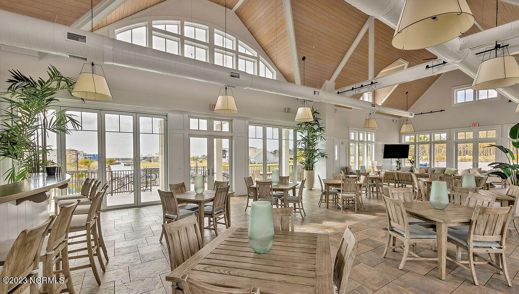 200 213 E Keel East Drive