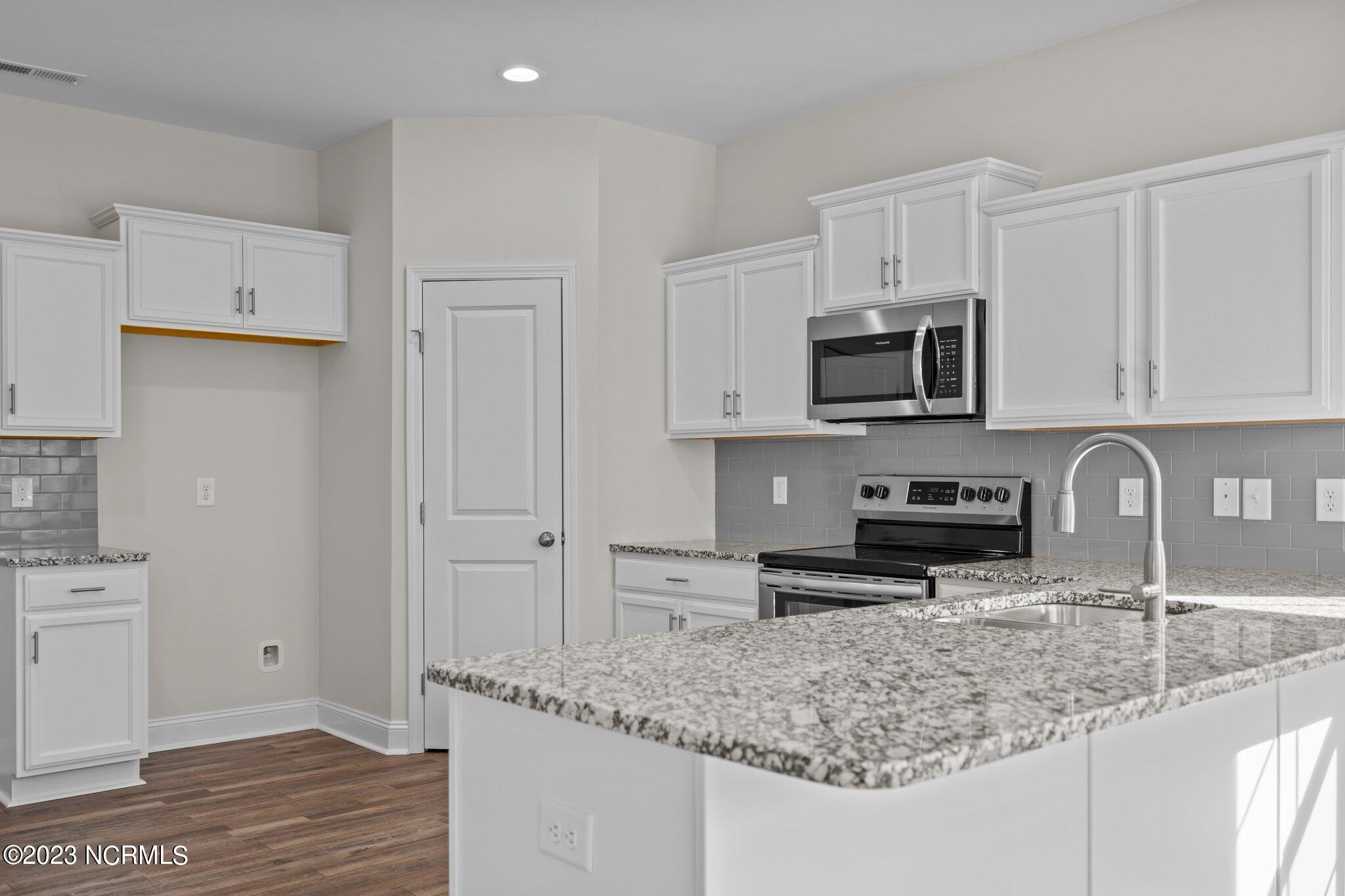 117 S Wild Indigo Place