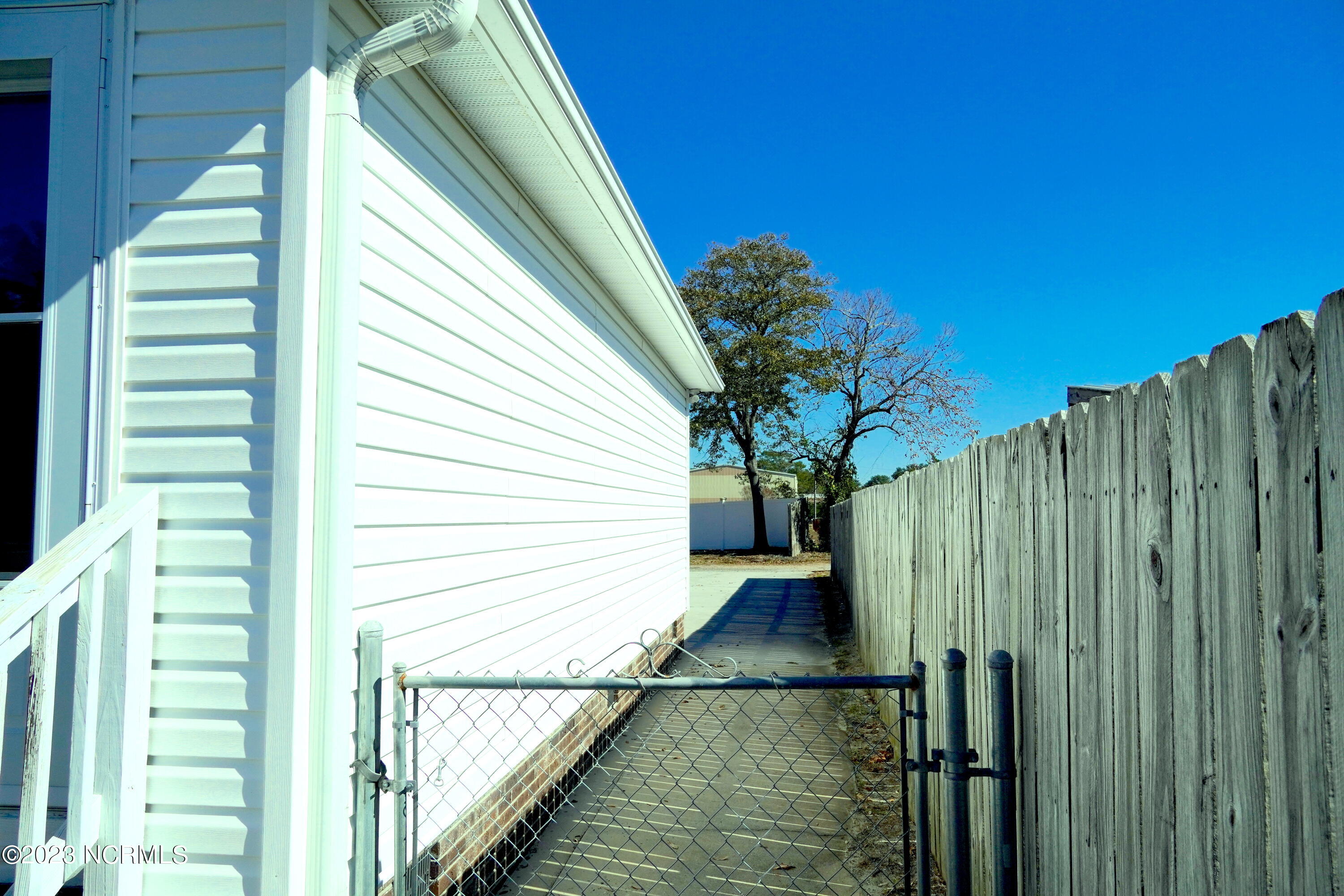 2759 Clearwater Court SW