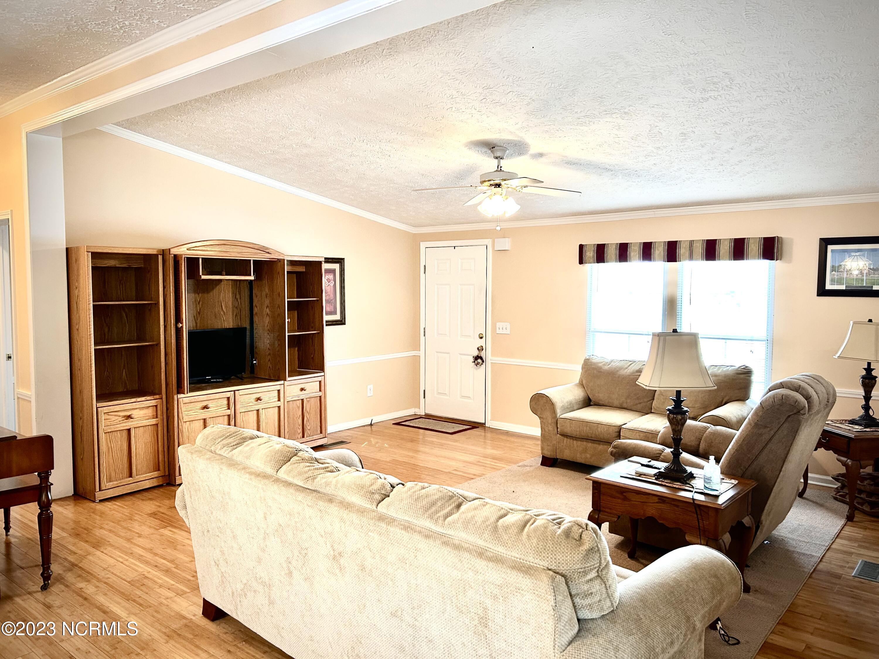 2759 Clearwater Court SW