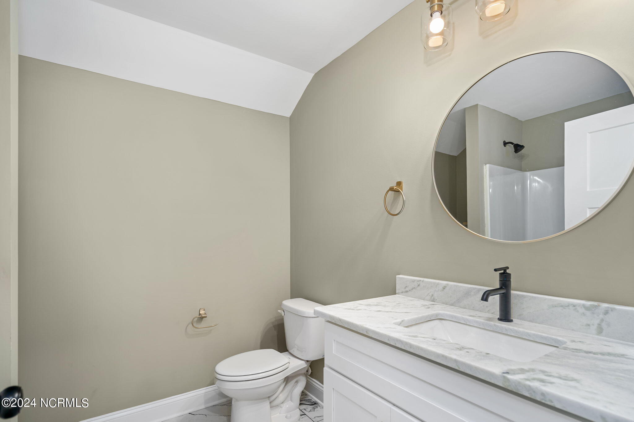 313 Lightning Bug Lane