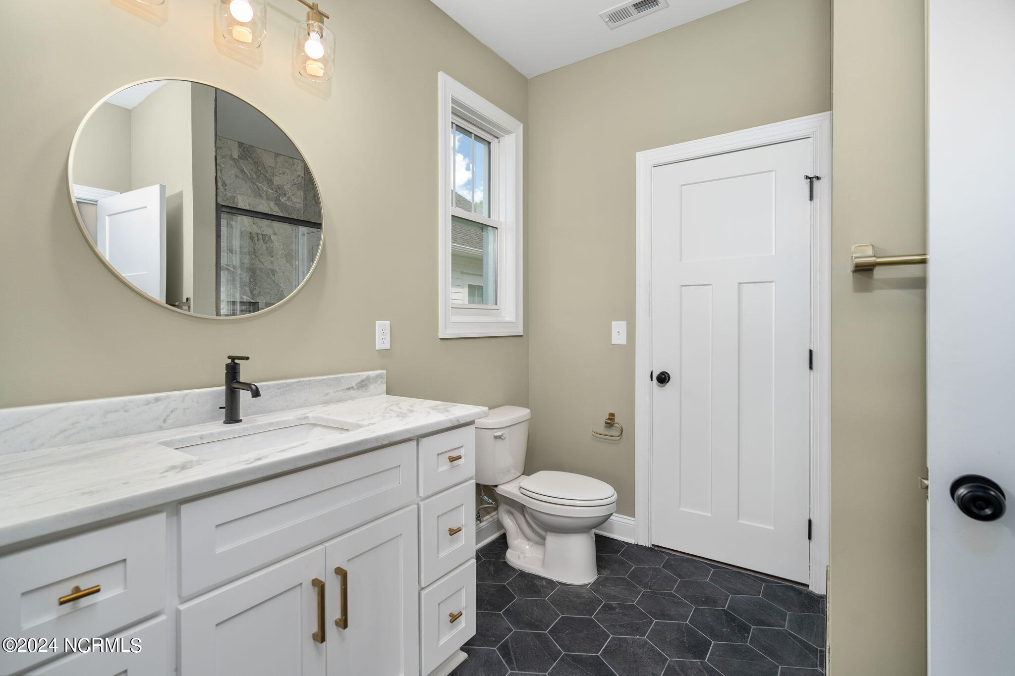 313 Lightning Bug Lane