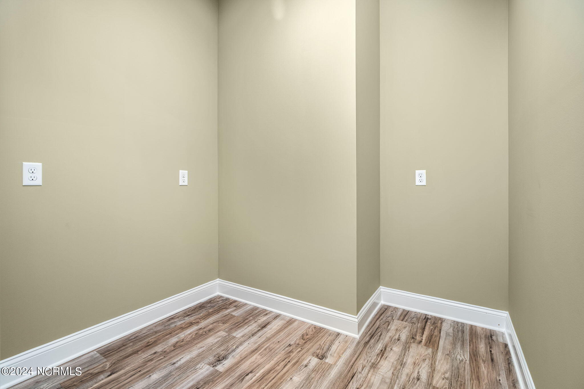 313 Lightning Bug Lane