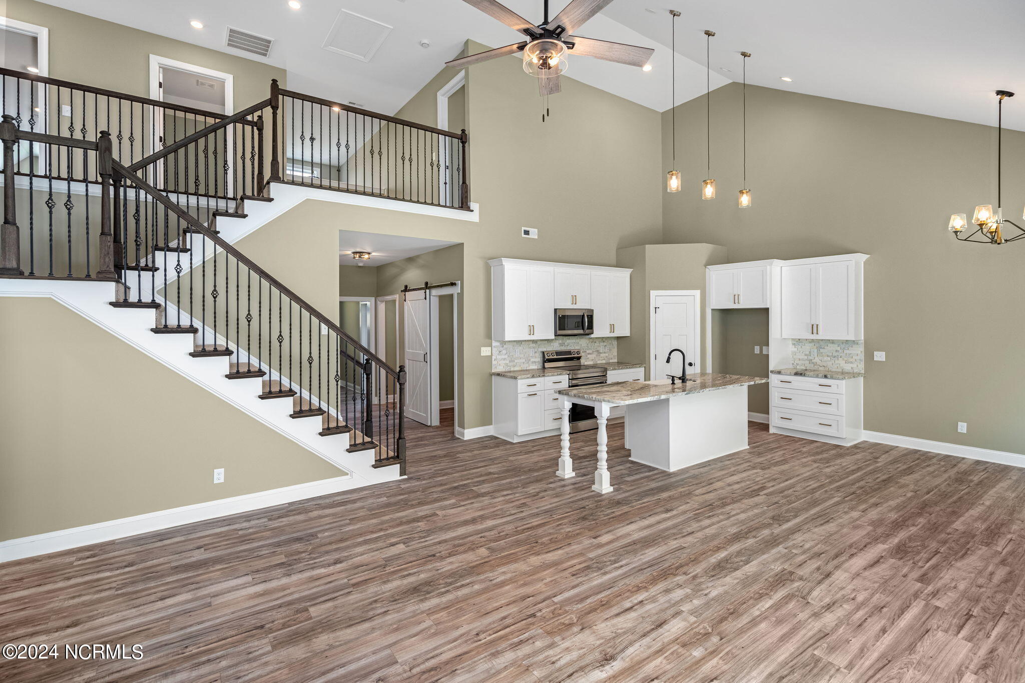 313 Lightning Bug Lane