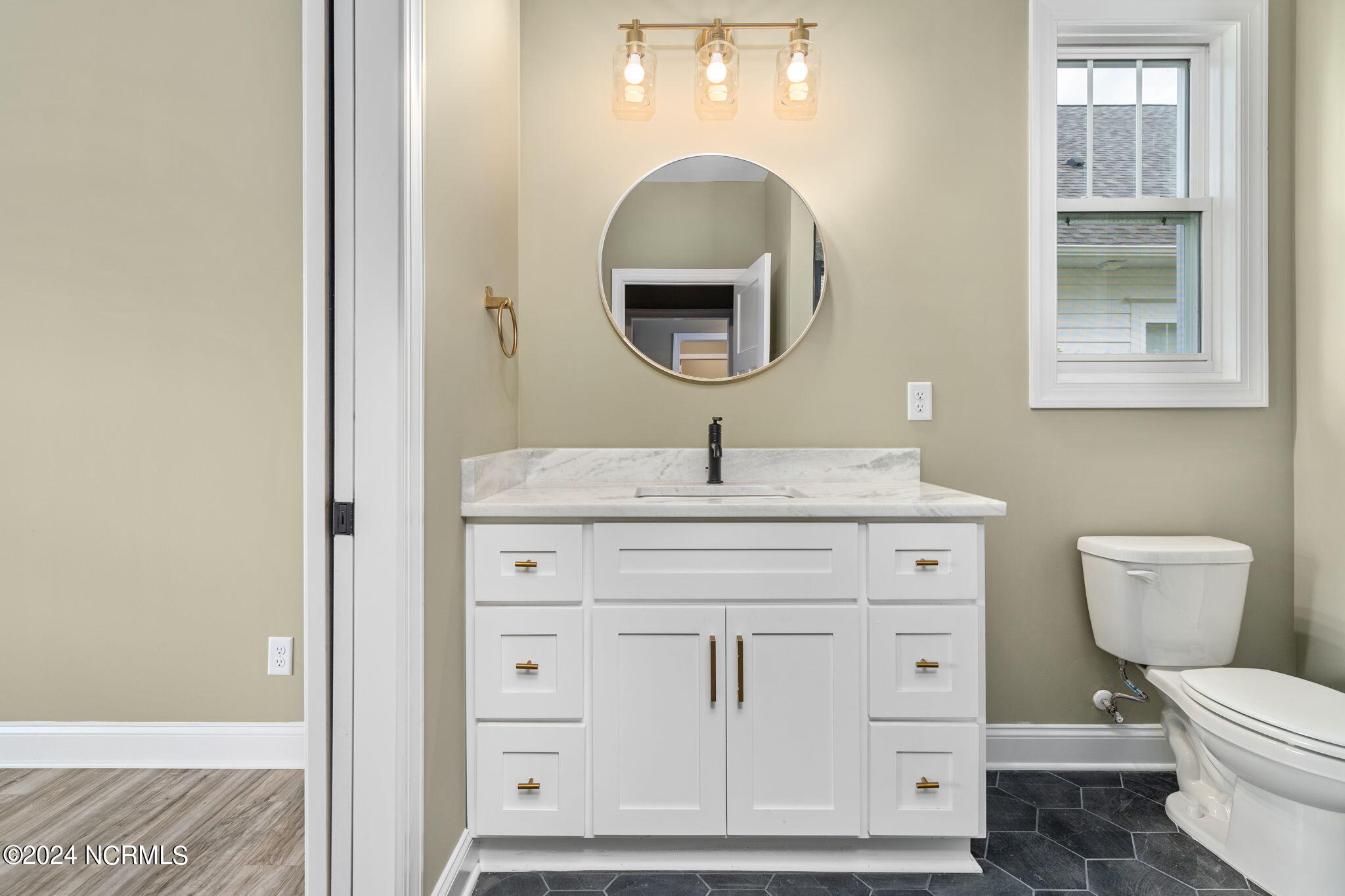 313 Lightning Bug Lane