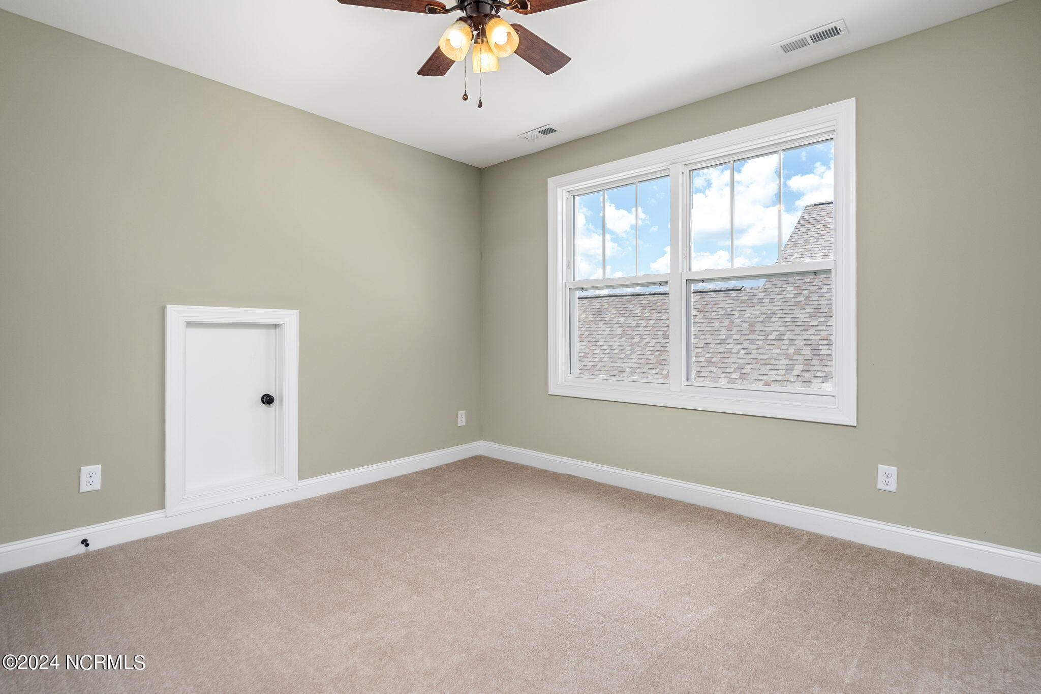 313 Lightning Bug Lane