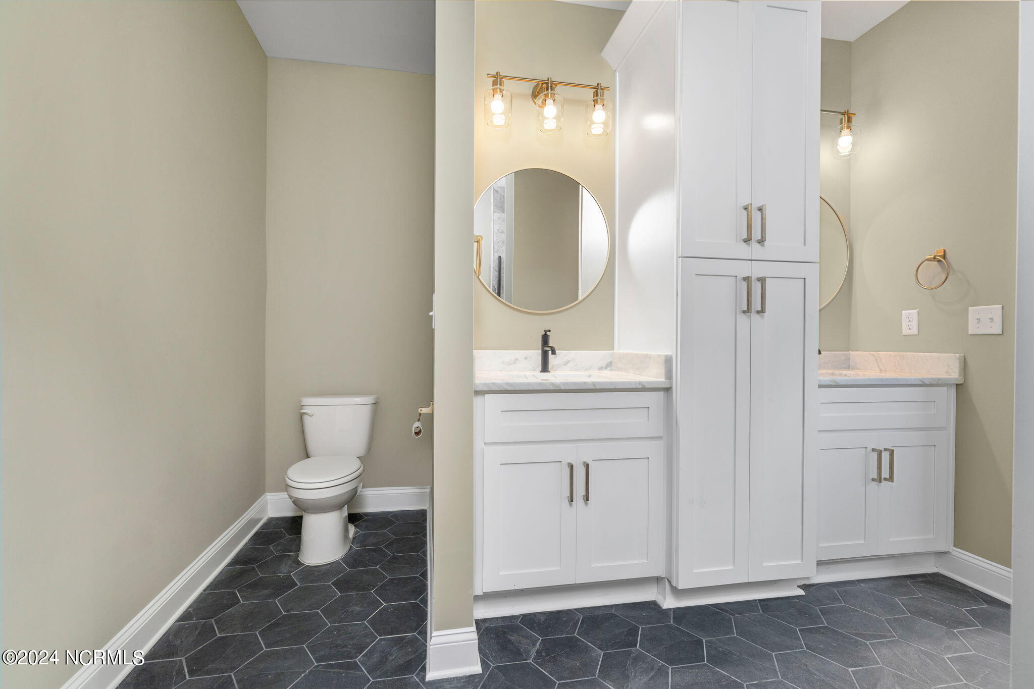 313 Lightning Bug Lane