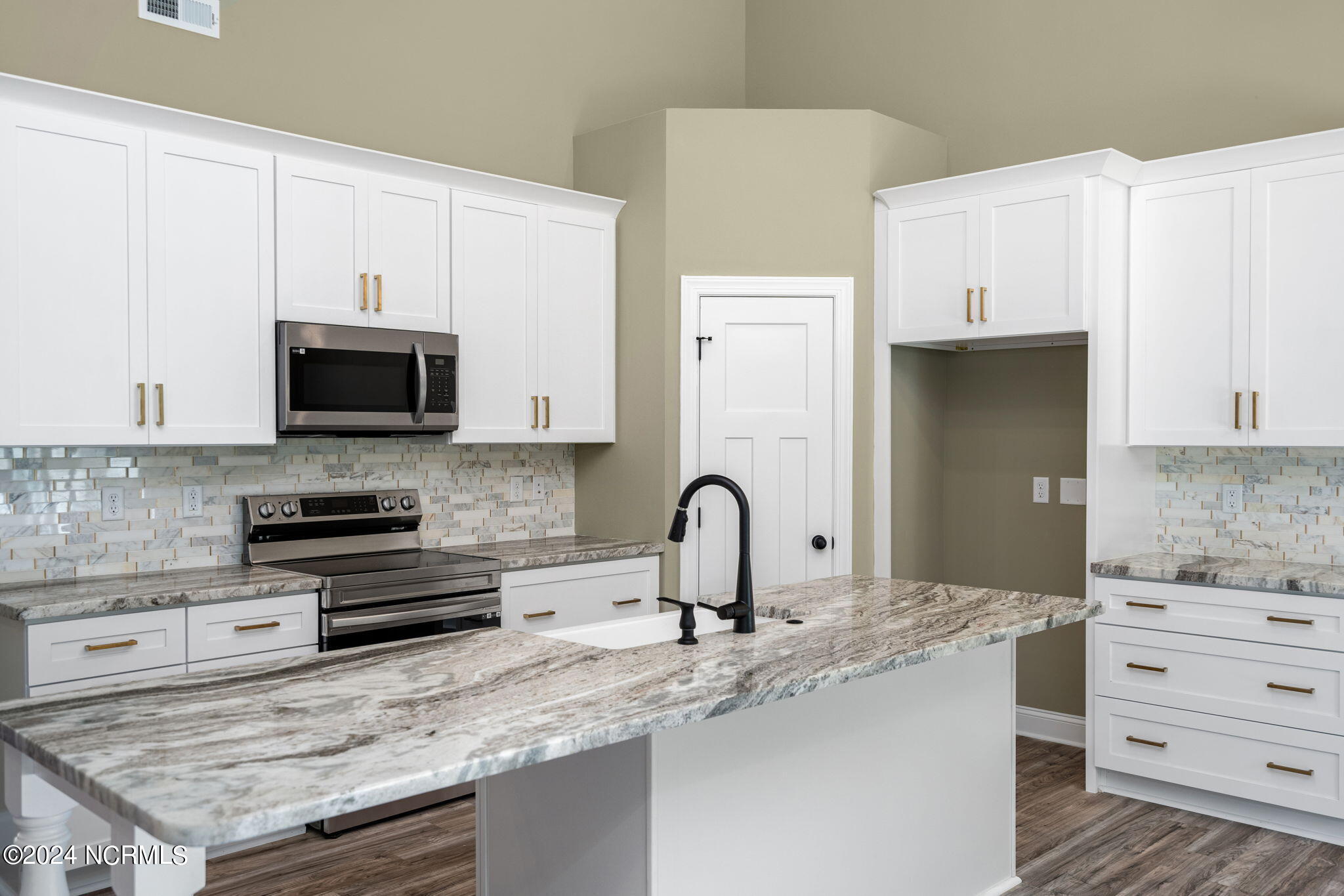 313 Lightning Bug Lane