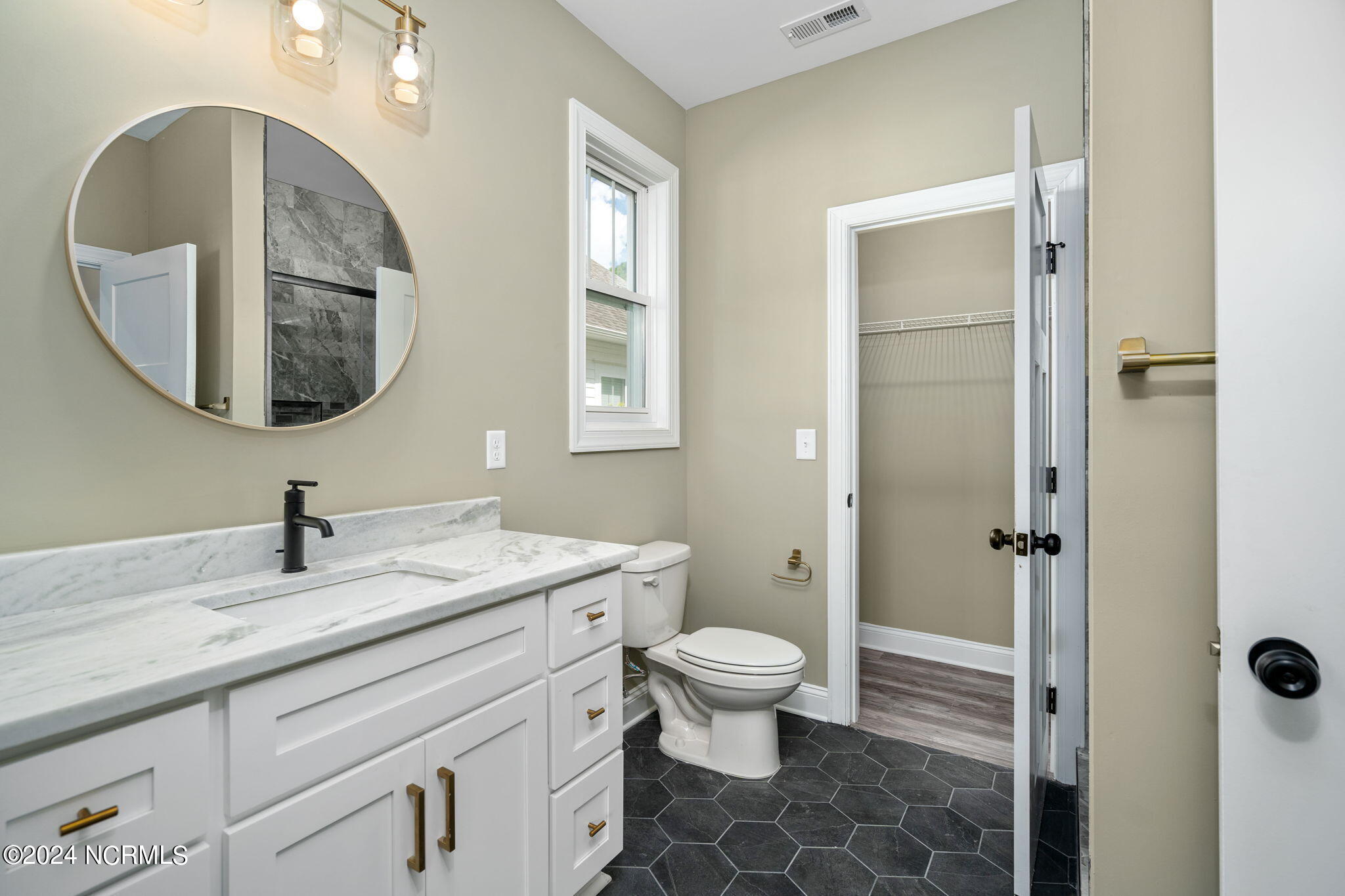 313 Lightning Bug Lane