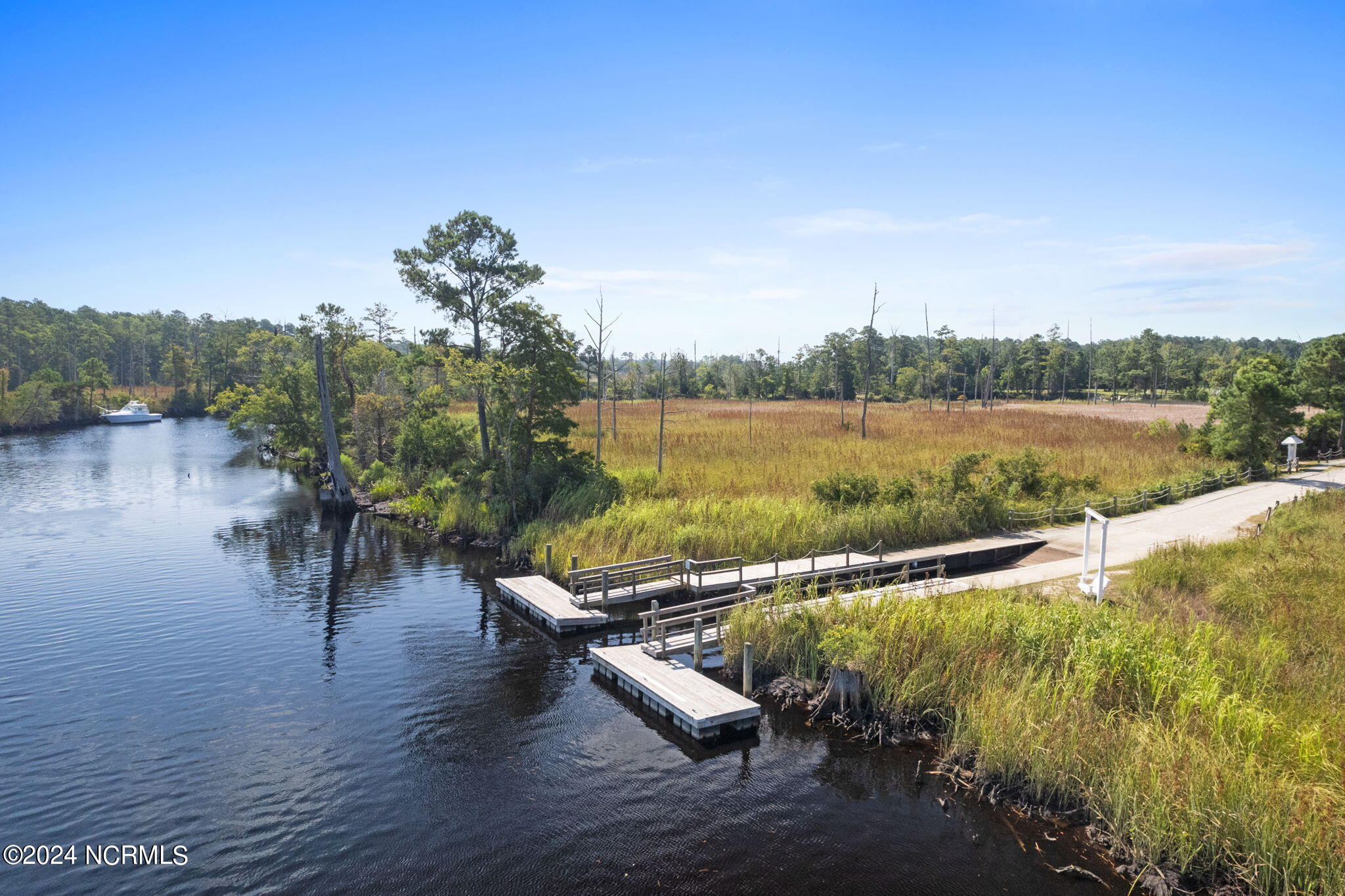 698 Squirrel Run Drive SW