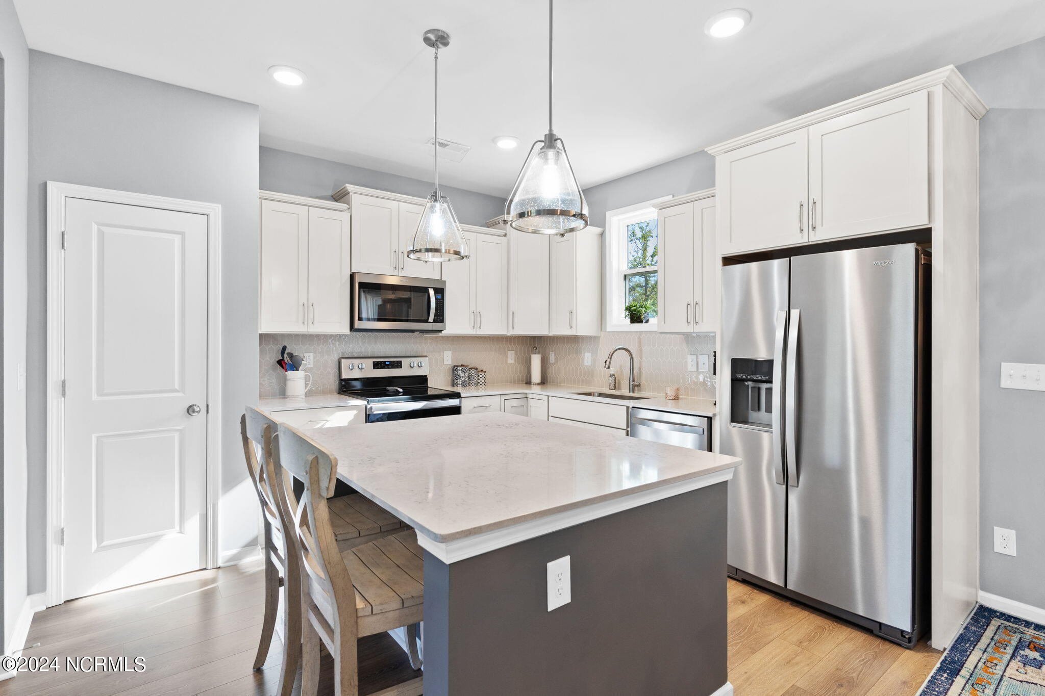 698 Squirrel Run Drive SW