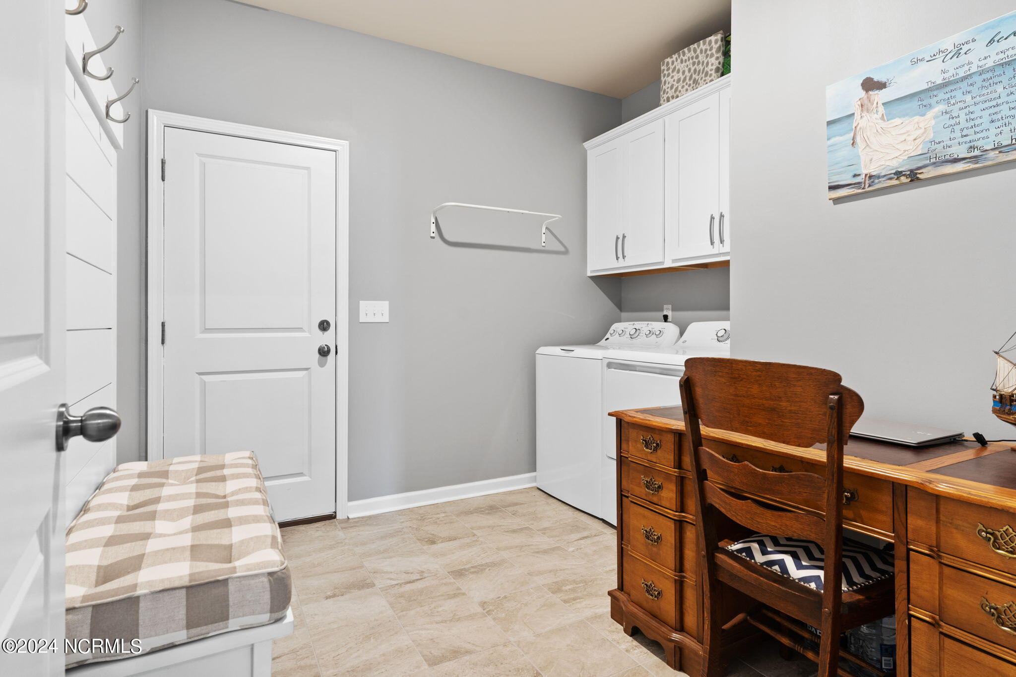 698 Squirrel Run Drive SW