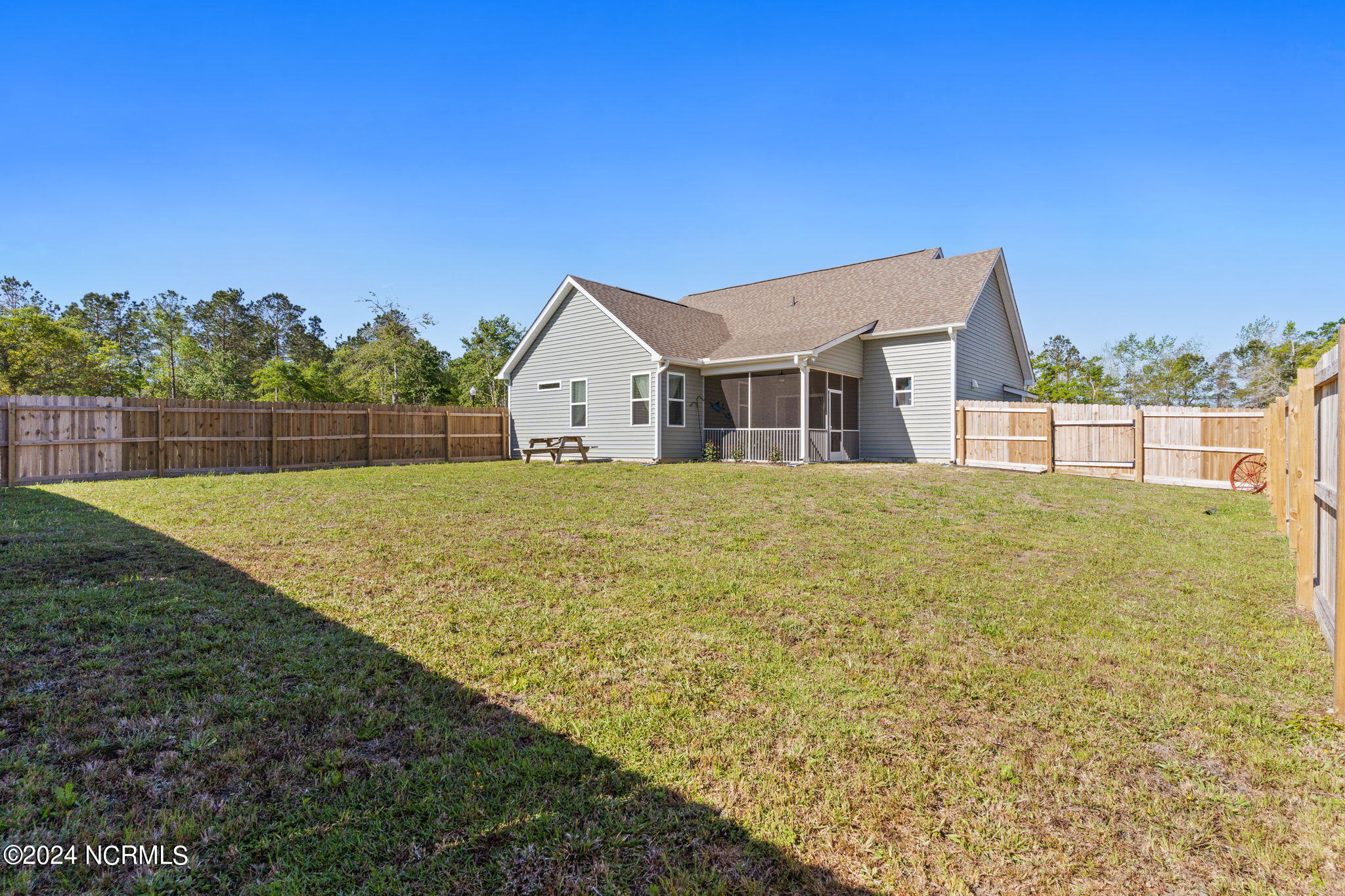 698 Squirrel Run Drive SW